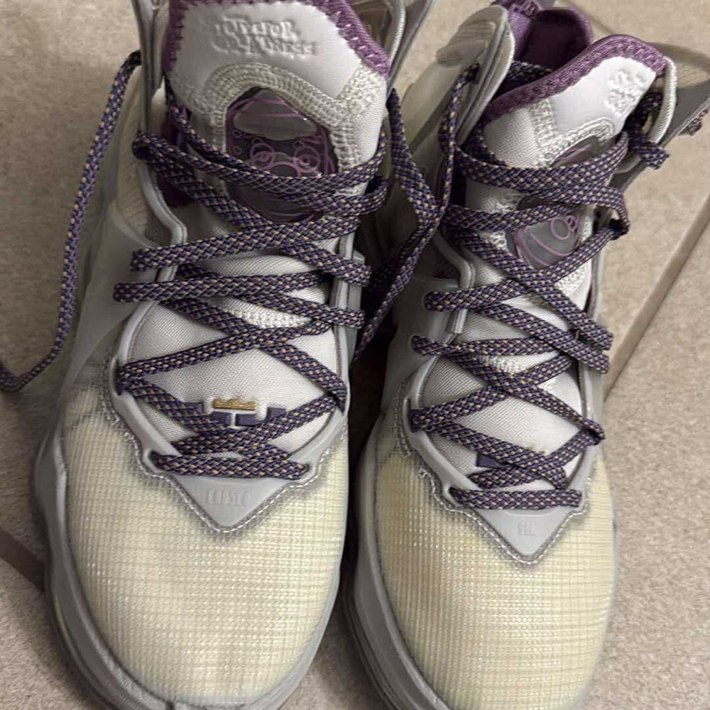 Women's Athletic Shoes in Purple and Gray